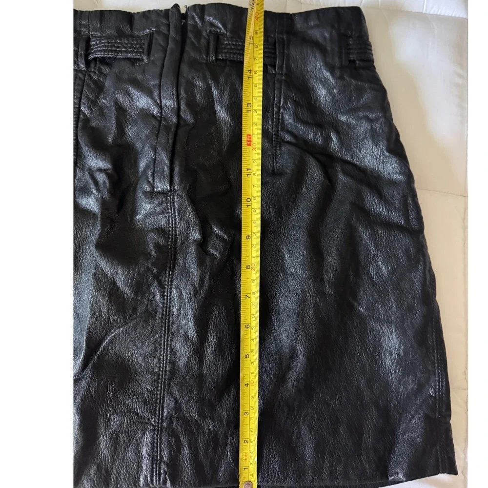 Free People Faux Leather Skirt Paperbag Waist Tie‎ Belt Black Skirt Size 8 (G)